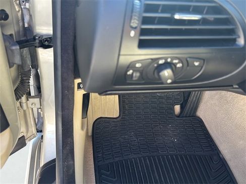 Used 2008 BMW 650i Convertible image 20