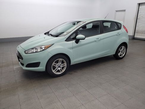 Used 2019 Ford Fiesta SE image 2