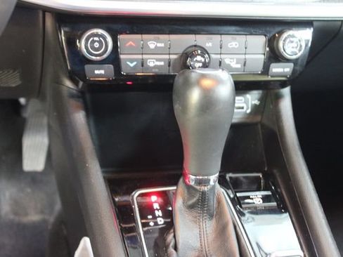 Used 2023 Jeep Compass Latitude AWD/4WD image 20