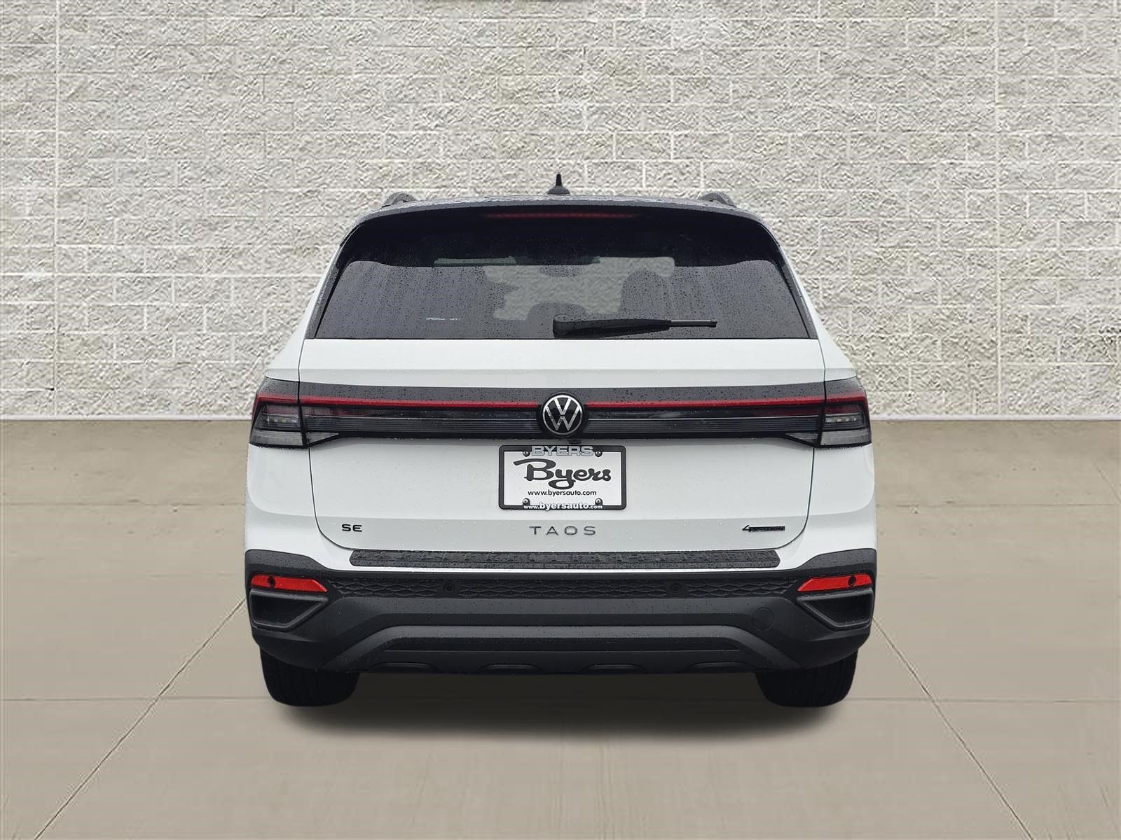 New 2026 Volkswagen Taos SE AWD/4WD image 6
