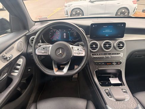 Used 2021 Mercedes-Benz GLC 300 4MATIC image 5