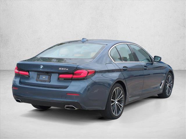 Used 2023 BMW 530e w/ Premium Package RWD image 5