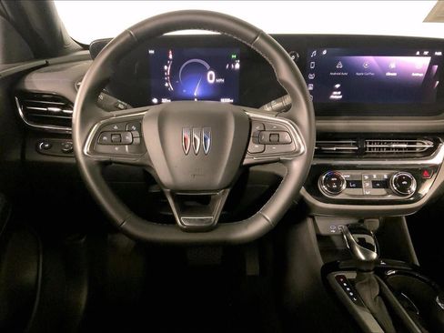 Used 2025 Buick Envista Sport Touring FWD image 5