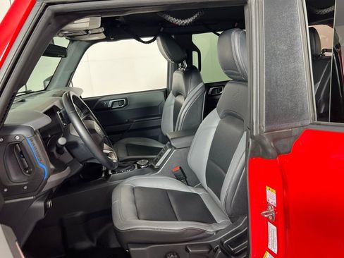 Used 2024 Ford Bronco Black Diamond image 21