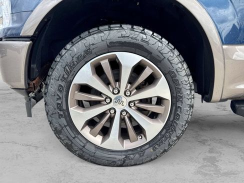Used 2018 Ford F150 King Ranch w/ Equipment Group 601A Luxury AWD/4WD image 17