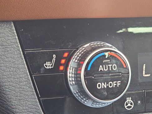 Used 2022 Mitsubishi Outlander SEL FWD image 25