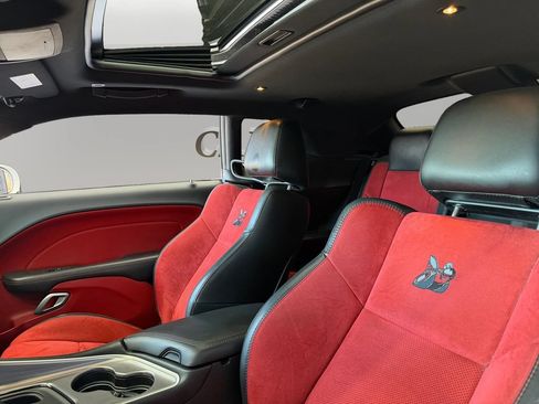 Used 2019 Dodge Challenger R/T Scat Pack w/ Plus Package RWD image 9