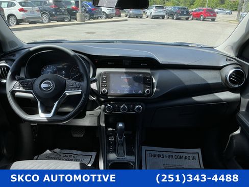 Used 2024 Nissan Kicks SV image 15