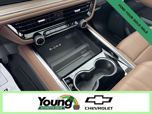 New 2026 Chevrolet Suburban High Country image 28