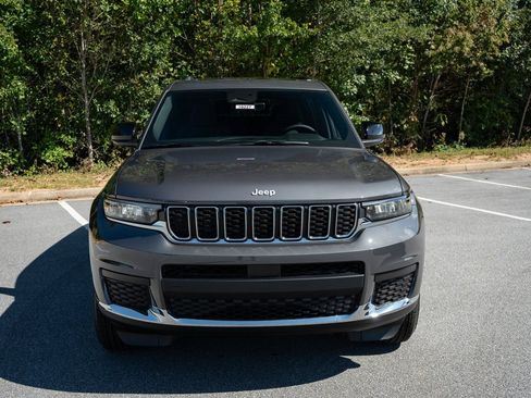 New 2025 Jeep Grand Cherokee L Laredo w/ Luxury Tech Group I RWD image 2
