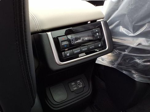 New 2026 Subaru Ascent Limited image 19