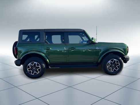 New 2025 Ford Bronco Outer Banks image 3