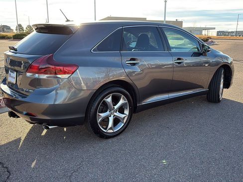 Used 2014 Toyota Venza XLE image 6