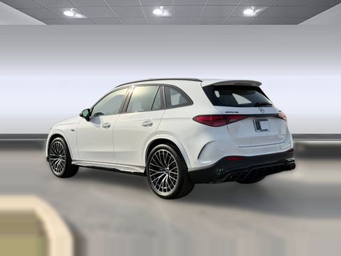 Used 2026 Mercedes-Benz GLB 250 4MATIC image 3