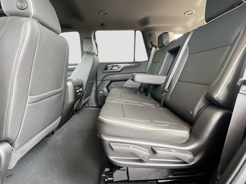 New 2026 GMC Yukon Elevation RWD image 17