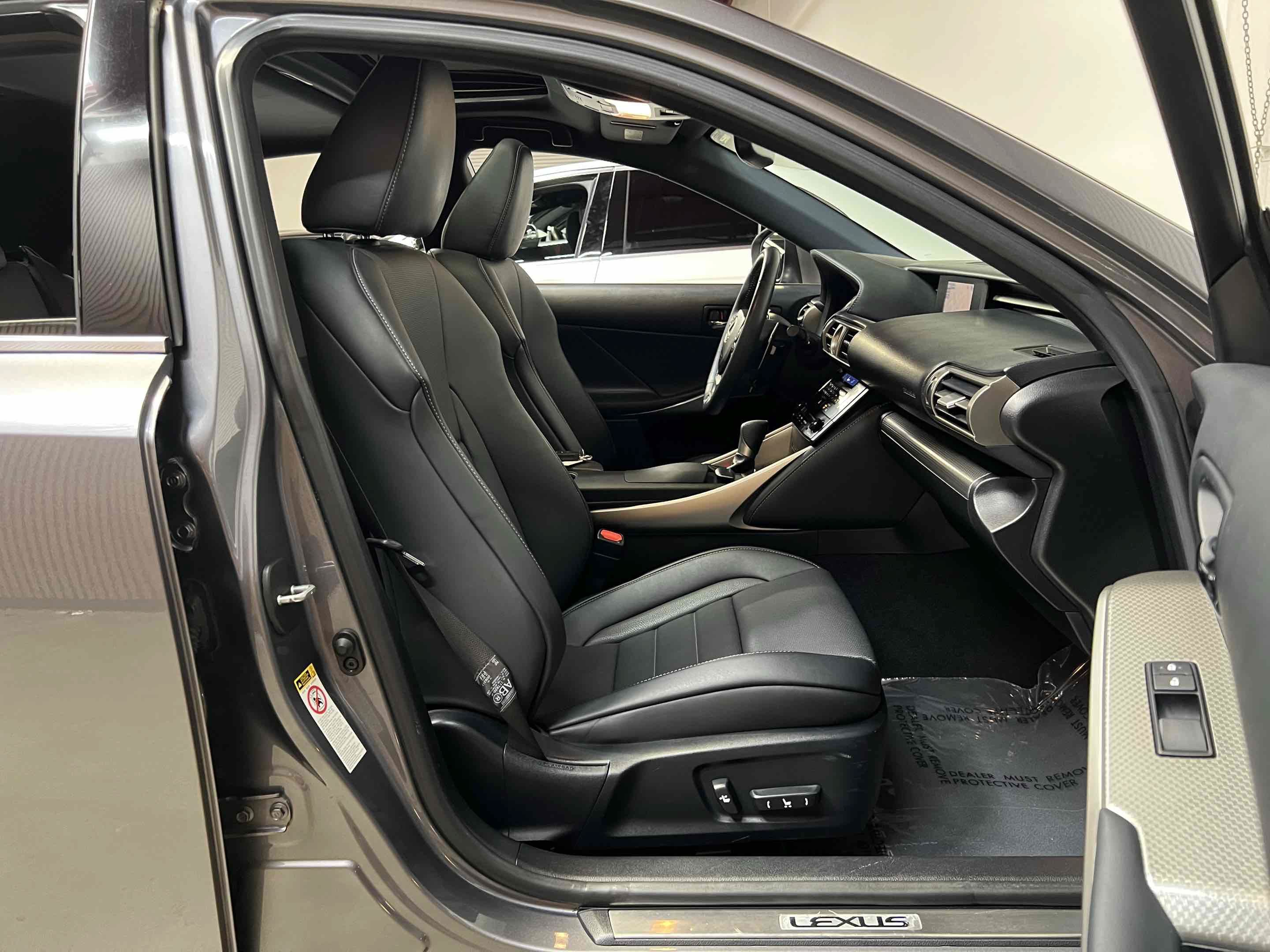 Used 2014 Lexus IS 250 w/ F-Sport Package RWD image 6