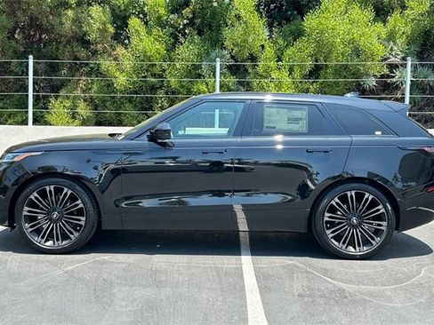New 2026 Land Rover Range Rover Velar Dynamic SE image 2