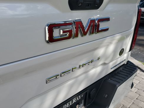 Used 2023 GMC Sierra 2500 Denali w/ Denali Ultimate Package image 7
