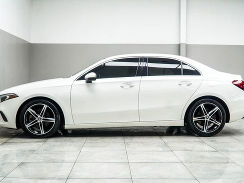 Used 2021 Mercedes-Benz A 220 image 9