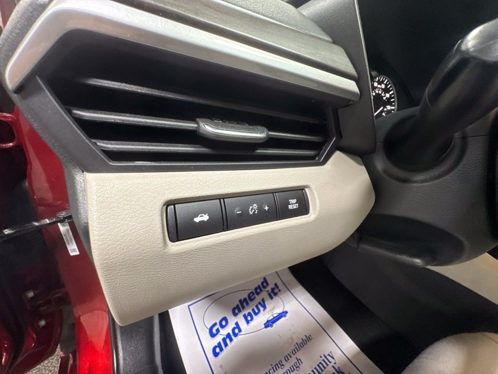 Used 2025 Nissan Altima 2.5 SV FWD image 18
