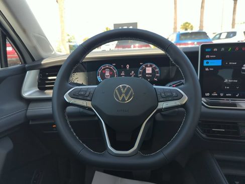 New 2026 Volkswagen Tiguan SE AWD/4WD image 26