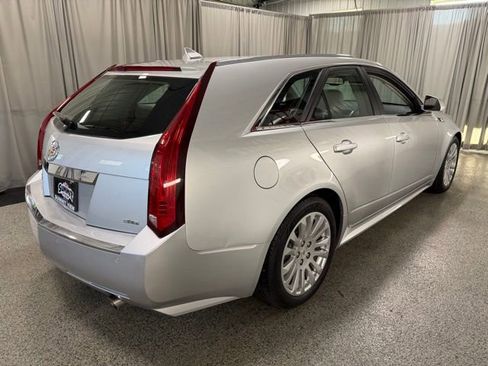 Used 2010 Cadillac CTS Premium AWD/4WD image 4