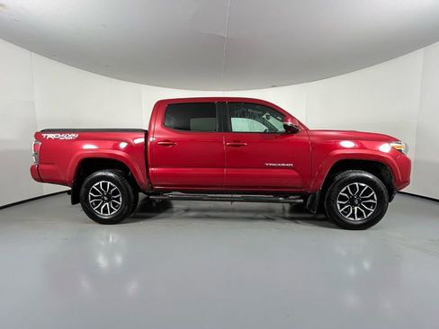 Used 2021 Toyota Tacoma TRD Sport w/ Technology Package image 8