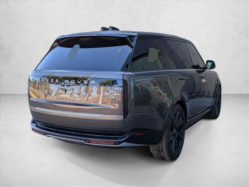 Used 2022 Land Rover Range Rover SE image 5