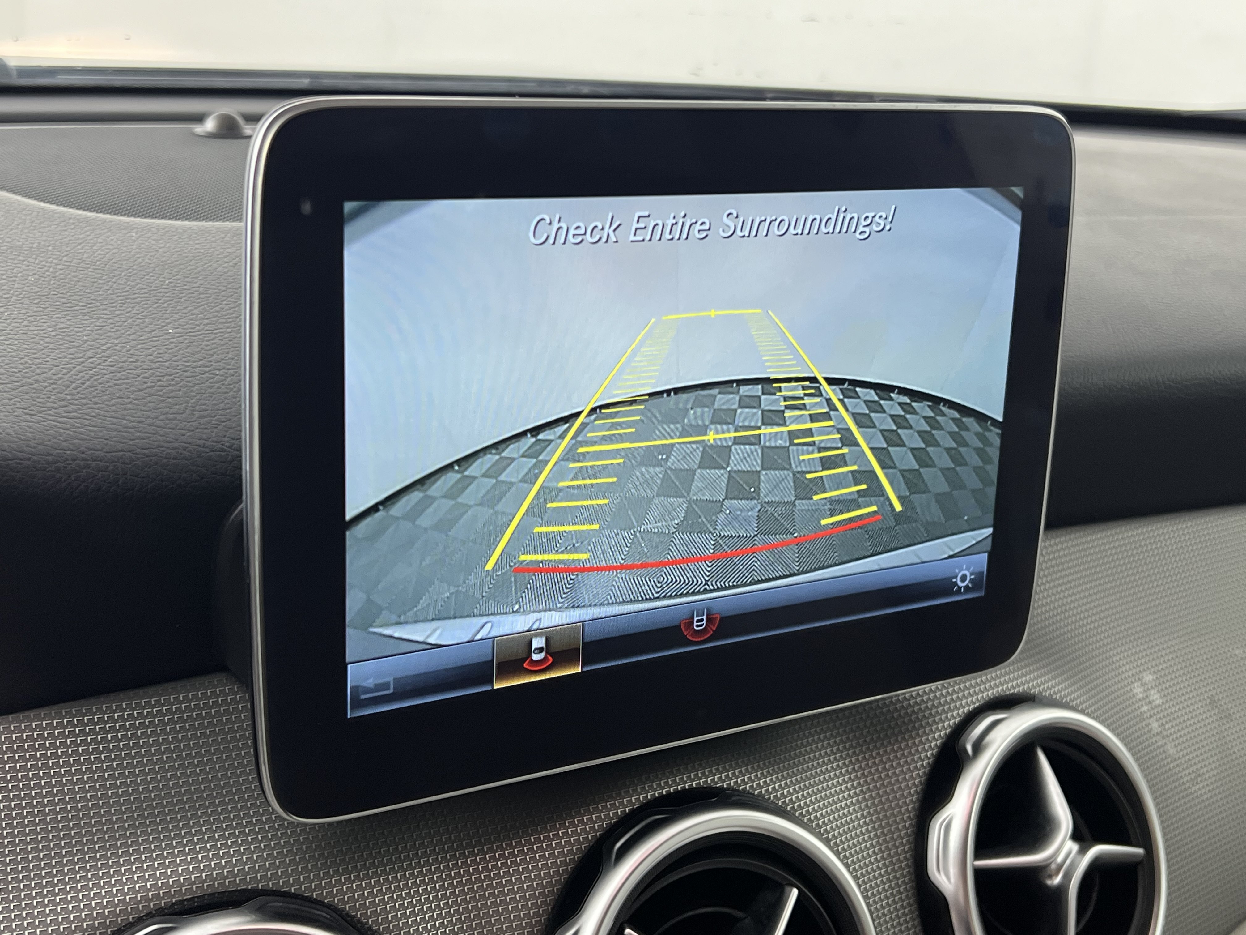 Used 2020 Mercedes-Benz GLA 250 4MATIC image 29