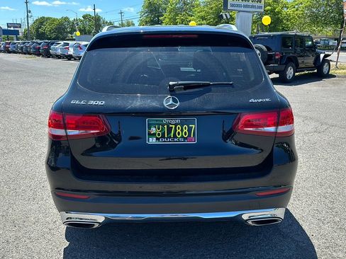 Used 2019 Mercedes-Benz GLC 300 4MATIC image 5