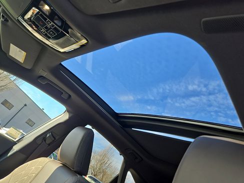 Certified 2025 Lexus RX 450h AWD w/ Convenience Package image 15