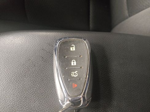 Used 2020 Chevrolet Malibu LS FWD image 32
