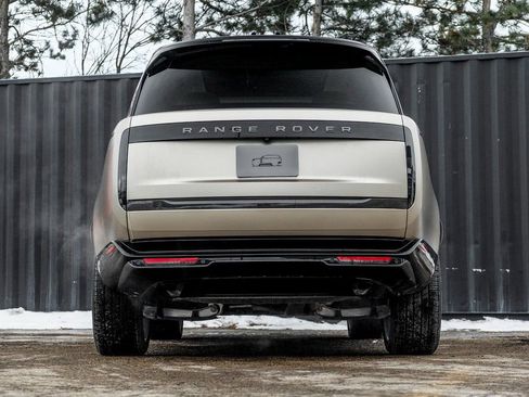 New 2025 Land Rover Range Rover SE image 7