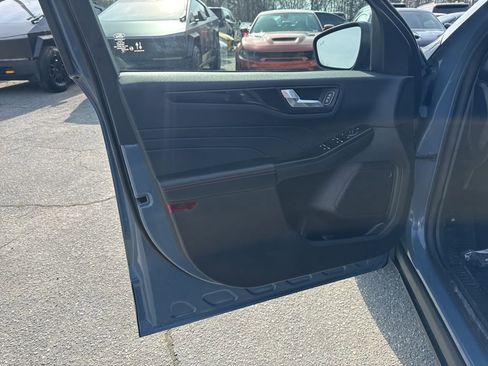 Used 2025 Ford Escape ST-Line image 23