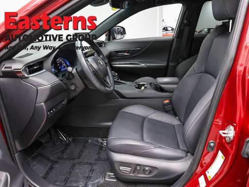 Used 2024 Toyota Venza LE AWD/4WD image 13