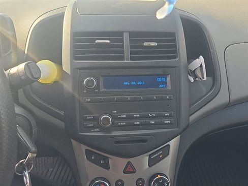 Used 2014 Chevrolet Sonic LS image 17