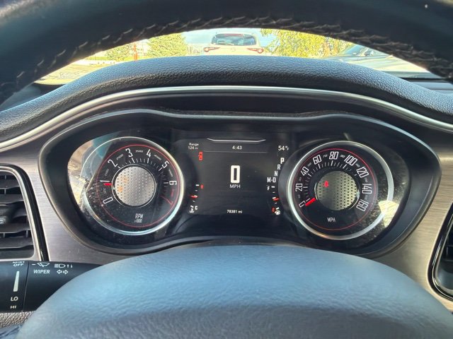 Used 2016 Dodge Challenger SXT RWD image 7