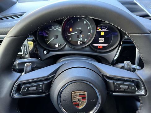 Used 2026 Porsche Macan AWD/4WD image 20