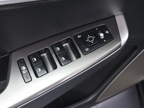 Certified 2022 Kia EV6 Wind w/ Wind Technology Package image 11