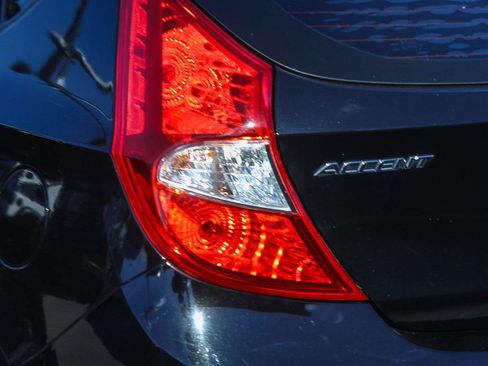 Used 2016 Hyundai Accent SE image 7