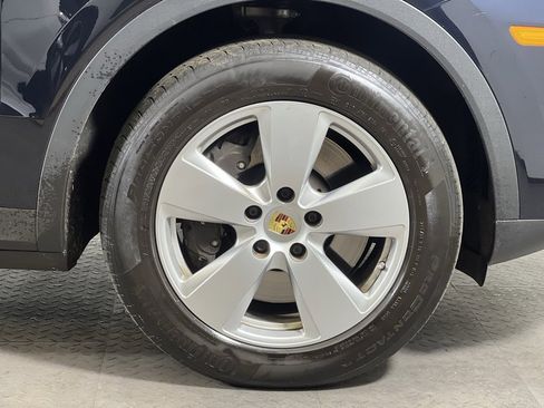 Certified 2022 Porsche Cayenne image 11