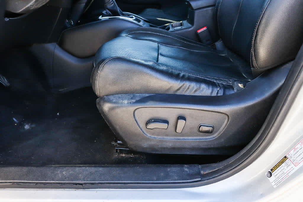 Used 2017 Nissan Rogue SL w/ SL Premium Package FWD image 19
