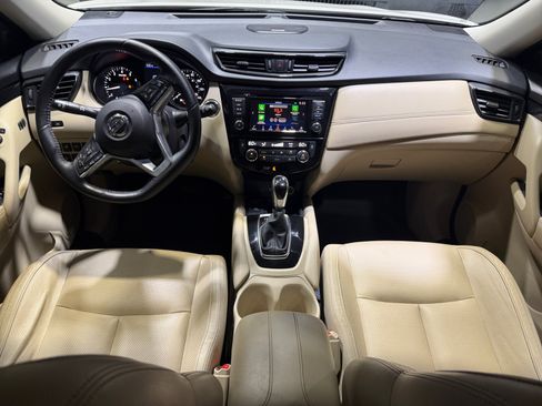 Used 2018 Nissan Rogue SL w/ Premium Package FWD image 12