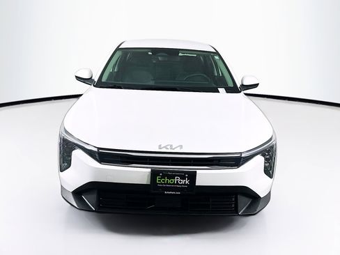 Used 2025 Kia K4 LXS image 2
