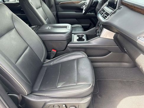 Used 2023 Chevrolet Suburban Premier image 20