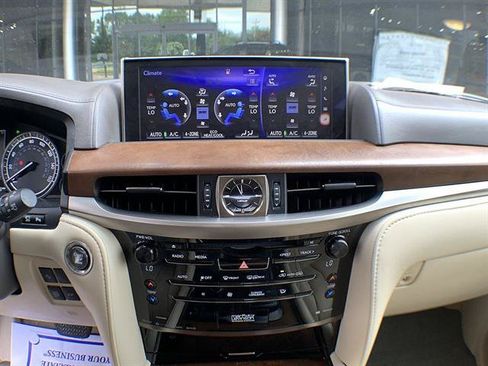 Certified 2021 Lexus LX 570 4WD w/ Luxury Package image 19