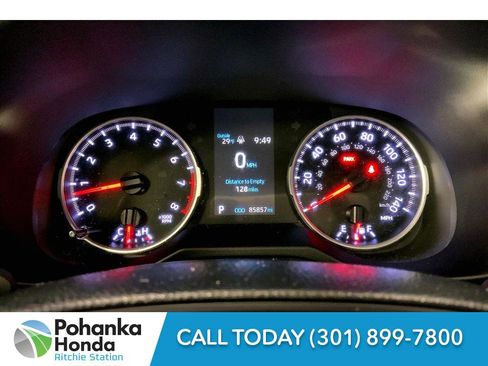 Used 2021 Toyota RAV4 LE image 23