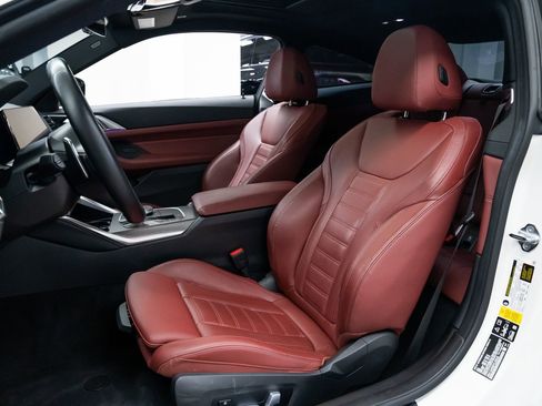 Used 2023 BMW 440i xDrive Coupe w/ Premium Package image 17