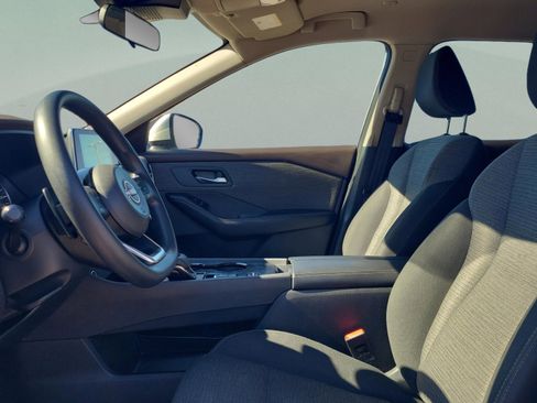 Used 2022 Nissan Rogue SV image 23