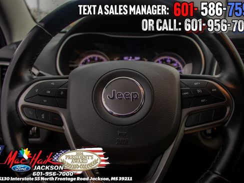 Used 2019 Jeep Cherokee Latitude Plus image 13